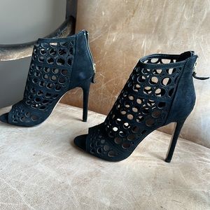 BCBG high heal